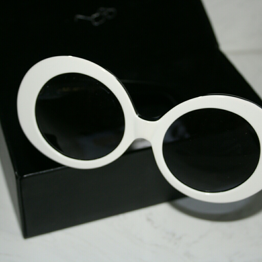 💥 3 for $30 Trendy Sunglasses
